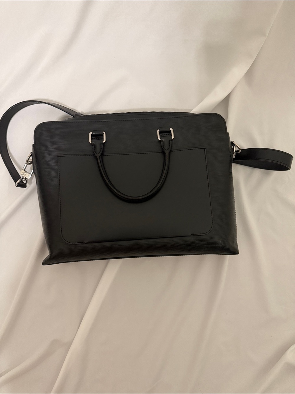 Louis Vuitton 2011 Epi Bassano GM Business Bag - Black - Picture 4 of 11